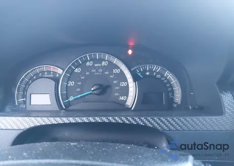 2014 Toyota Camry Se z USA, uszkodzony, nr VIN 4T1BF1FK2EU759914